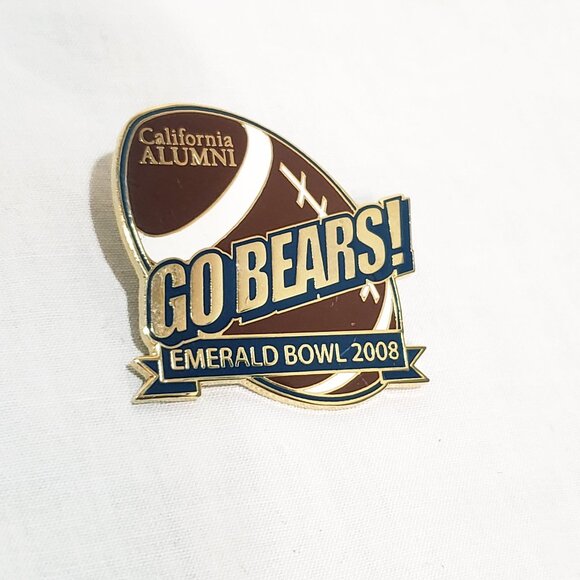 Go Bears! Emerald Bowl 2008 California Alumni Sports Pin Bears Football 1.5" - Picture 1 of 3